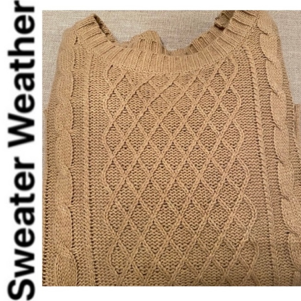 Sweater with Faux Leather Elbow Patches. (S) Winter Staple.